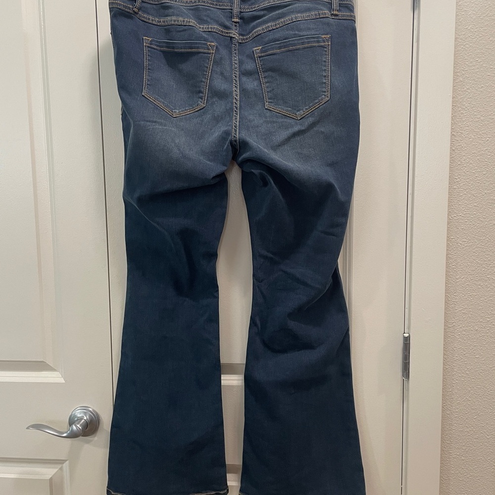 Like New Torrid Luxe Slim Boot Super Stretch Jeans - Picture 10 of 15